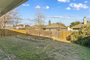 9401 Pioneer Forest Dr, Austin, TX 78744 - Photo 25