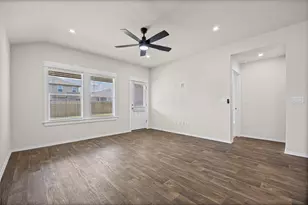 11801 Rush Ln, Elgin, TX 78621 - Photo 9