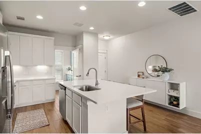 13501 Metric Boulevard #25, Austin, TX 78727 - Photo 5