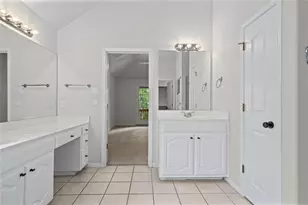 10700 Pointe View Dr, Austin, TX 78738 - Photo 23
