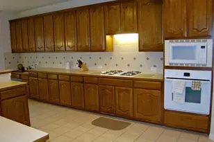 10700 Pointe View Dr, Austin, TX 78738 - Photo 3