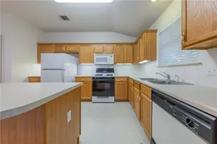 1106 Fossil Cove, Round Rock, TX 78681 - Photo 9