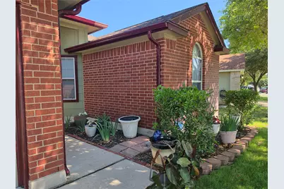 226 Lakemont Drive, Hutto, TX 78634 - Photo 3