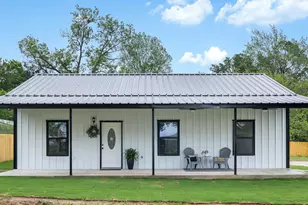 1110 Caldwell, Lexington, TX 78947 - Photo 1