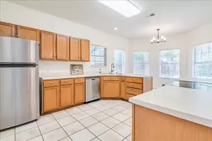 12508 Mixson Dr, Austin, TX 78732 - Photo 13