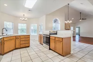 12508 Mixson Dr, Austin, TX 78732 - Photo 13
