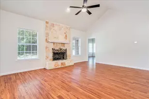12508 Mixson Dr, Austin, TX 78732 - Photo 7