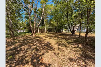 917 Proctor Street, Lockhart, TX 78644 - Photo 3