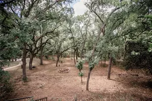 5139 Meadow Creek Dr, Austin, TX 78745 - Photo 35