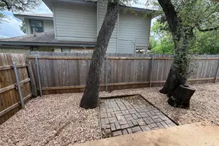8009 Tuscarora Trail, Austin, TX 78729 - Photo 15
