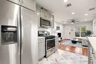 2702 Crest Ave, Austin, TX 78702 - Photo 5