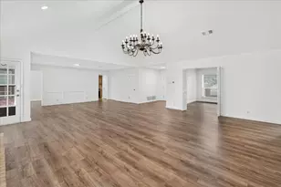 10403 Pinehurst Dr, Austin, TX 78747 - Photo 11