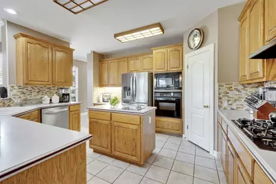 10608 Portrush Court, Austin, TX 78747 - Photo 15