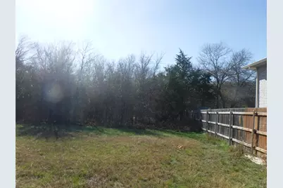 317 Gettysburg Loop, Elgin, TX 78621 - Photo 9