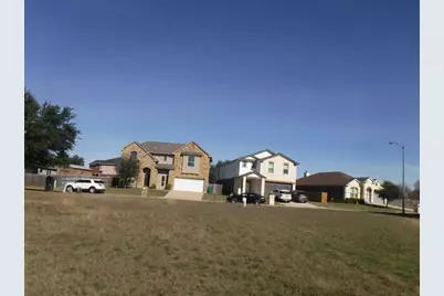 317 Gettysburg Loop, Elgin, TX 78621 - Photo 3