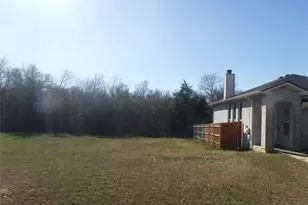 317 Gettysburg Loop, Elgin, TX 78621 - Photo 7