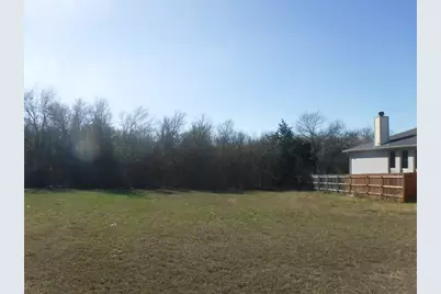 317 Gettysburg Loop, Elgin, TX 78621 - Photo 5