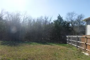 317 Gettysburg Loop, Elgin, TX 78621 - Photo 9