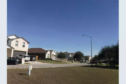 317 Gettysburg Loop, Elgin, TX 78621 - Photo 11