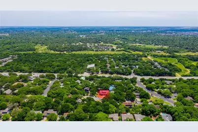 8005 Hood Circle #B, Austin, TX 78745 - Photo 17