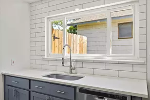 9404 Meadow Vale, Austin, TX 78758 - Photo 17