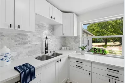 14300 Summit View Drive, Leander, TX 78641 - Photo 13