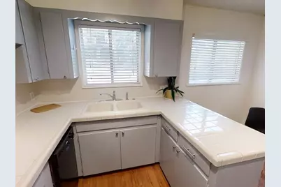 3011 Whitis Avenue #204, Austin, TX 78705 - Photo 3