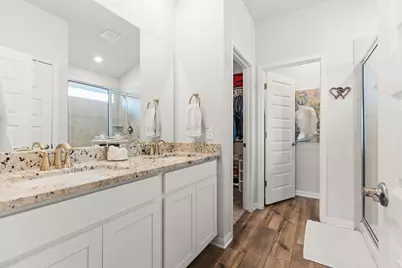 934 Main Street, Hutto, TX 78634 - Photo 7
