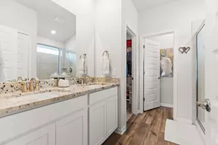934 Main St, Hutto, TX 78634 - Photo 7