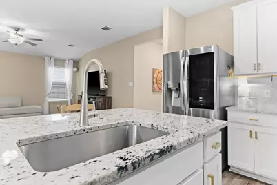 934 Main Street, Hutto, TX 78634 - Photo 25