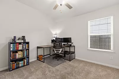 934 Main Street, Hutto, TX 78634 - Photo 15