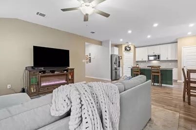 934 Main Street, Hutto, TX 78634 - Photo 19
