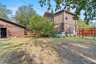 1543 W Clark St, Bartlett, TX 76511 - Photo 27