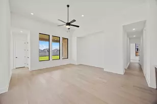 502 Irvine Cir, Liberty Hill, TX 78642 - Photo 11