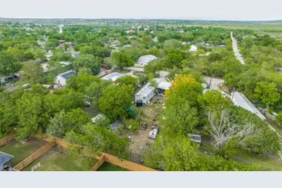 404 Quail Run, Buda, TX 78610 - Photo 3