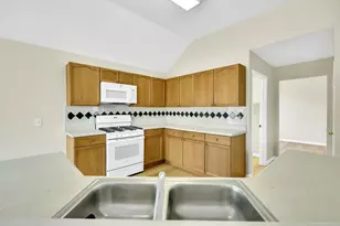 13401 Kinder Pass, Austin, TX 78727 - Photo 7