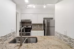 7920 Rockwood Ln, Austin, TX 78757 - Photo 9