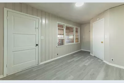 574 Oaklawn Drive, Rockdale, TX 76567 - Photo 11