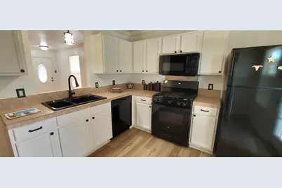 17609 Soapberry Cove, Elgin, TX 78621 - Photo 7