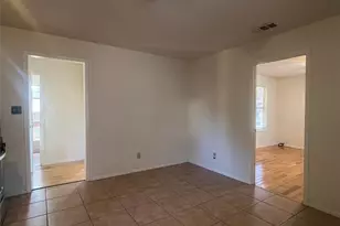 1710 Holly St, Austin, TX 78702 - Photo 9