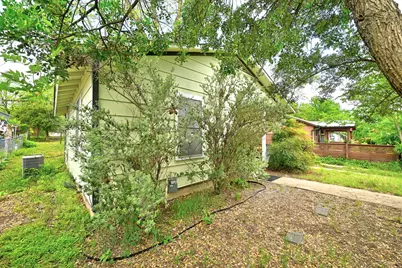 1710 Holly Street, Austin, TX 78702 - Photo 9