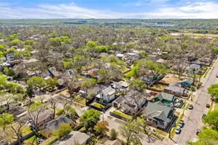 1605 Willow St, Austin, TX 78702 - Photo 33