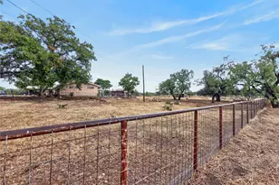 1205 W Haynie St, Llano, TX 78643 - Photo 31