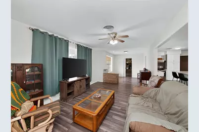 1205 W Haynie Street, Llano, TX 78643 - Photo 5