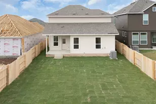 13821 Tucker Hedge Pass, Elgin, TX 78621 - Photo 23