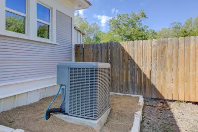 743 S Blanco Street S, Lockhart, TX 78644 - Photo 19