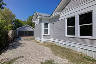 743 S Blanco Street S, Lockhart, TX 78644 - Photo 17