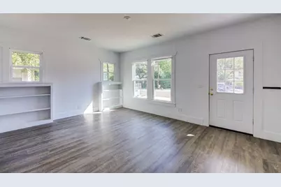 743 S Blanco Street S, Lockhart, TX 78644 - Photo 5