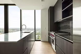 610 Davis St, Austin, TX 78701 - Photo 9