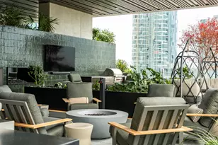 610 Davis St, Austin, TX 78701 - Photo 29